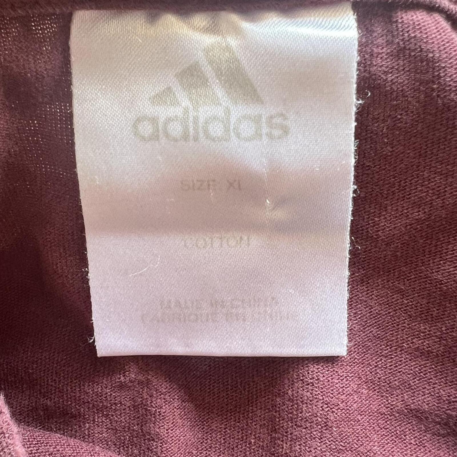 Vintage 2004 Adidas Men's Burgundy Spell Out Impossible Is Nothing T-Shirt Y2K XL