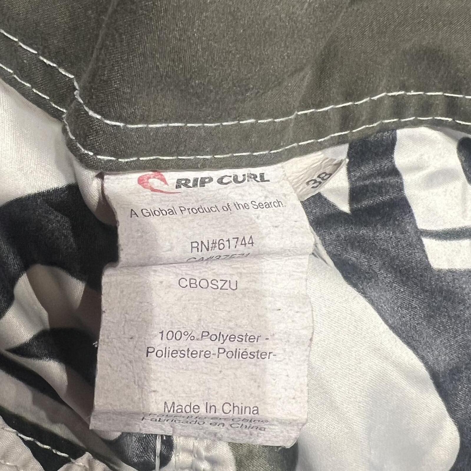 Vintage Rip Curl Surf Men’s Black & White AOP Logo BoardShorts Y2K Size 38”