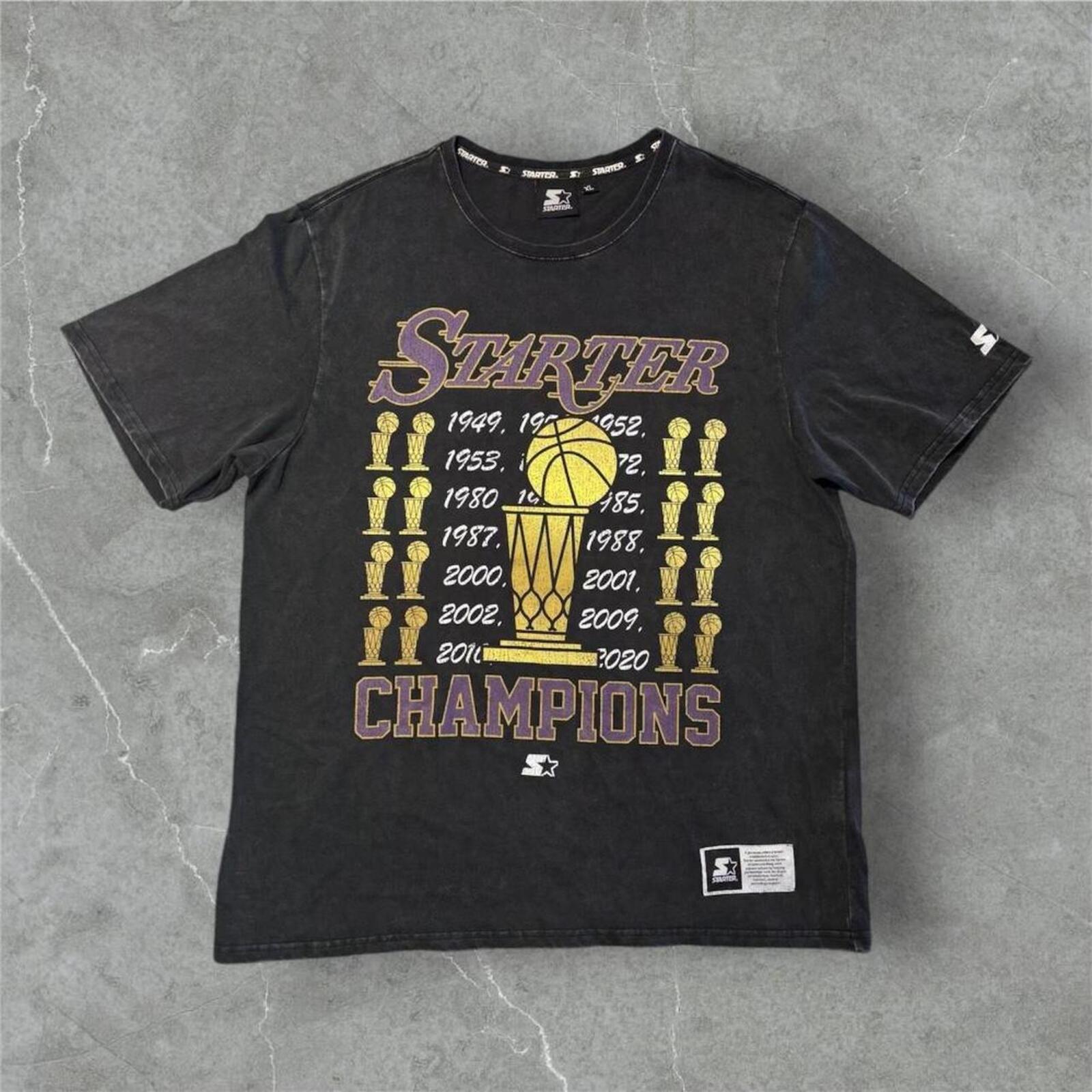 Vintage / Y2K Men’s Starter Champions Los Angeles Lakers NBA Champions Grey Graphic Print T-Shirt XL