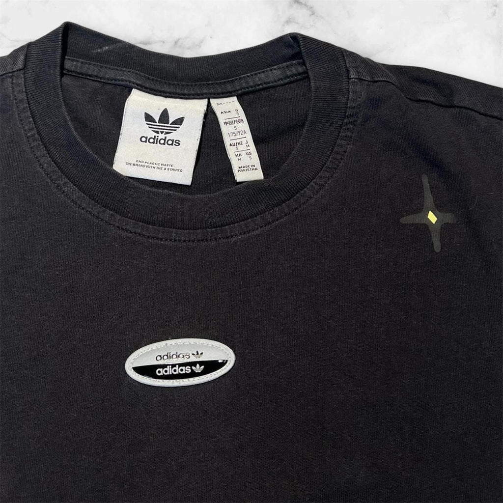 Adidas Men’s R.Y.V Black Outer Space Embroidered Y2K Graphic T-Shirt Small