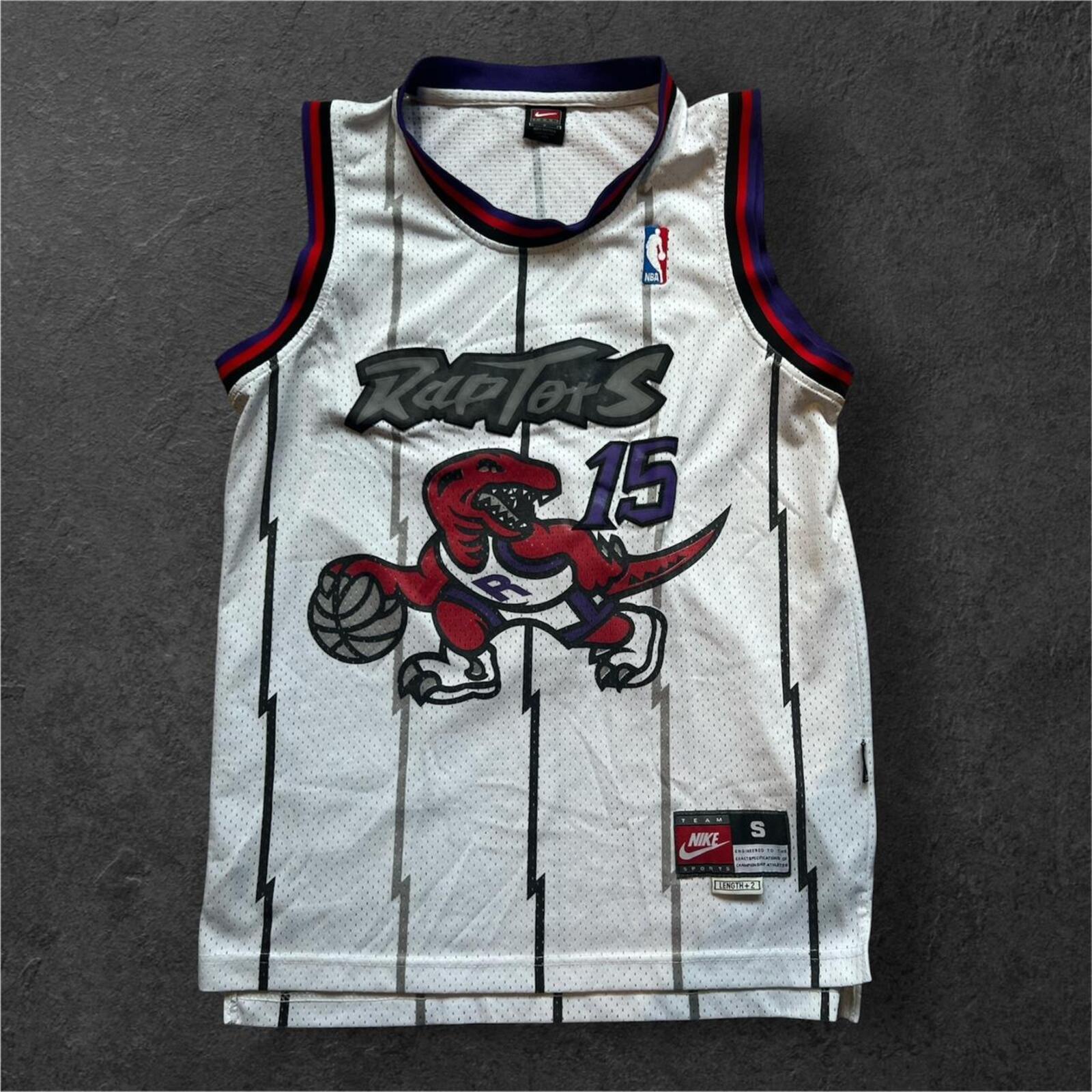 Vintage Nike Team Toronto Raptors Vince Carter No.15 Swingman Jersey Small +2”
