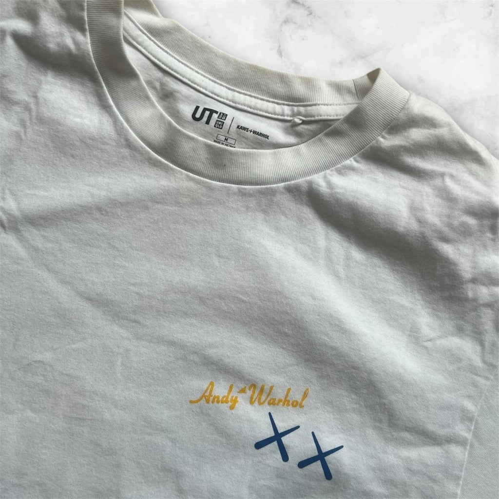 Uniqlo X Kaws X Andy Warhol Men’s White Cookie Monster & Banana Graphic Streetwear Tee Size Medium