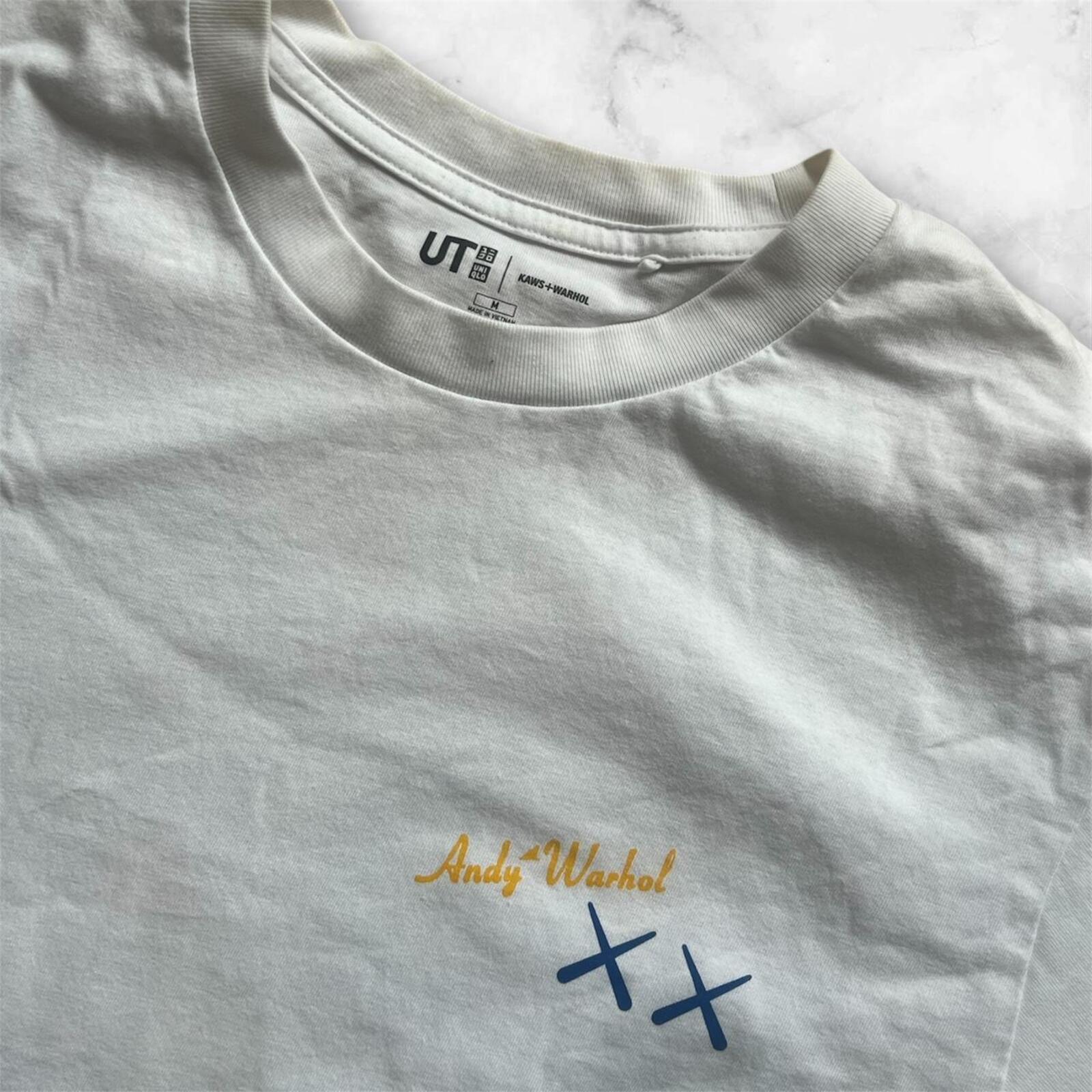 Uniqlo X Kaws X Andy Warhol Men’s White Cookie Monster & Banana Graphic Streetwear Tee Size Medium