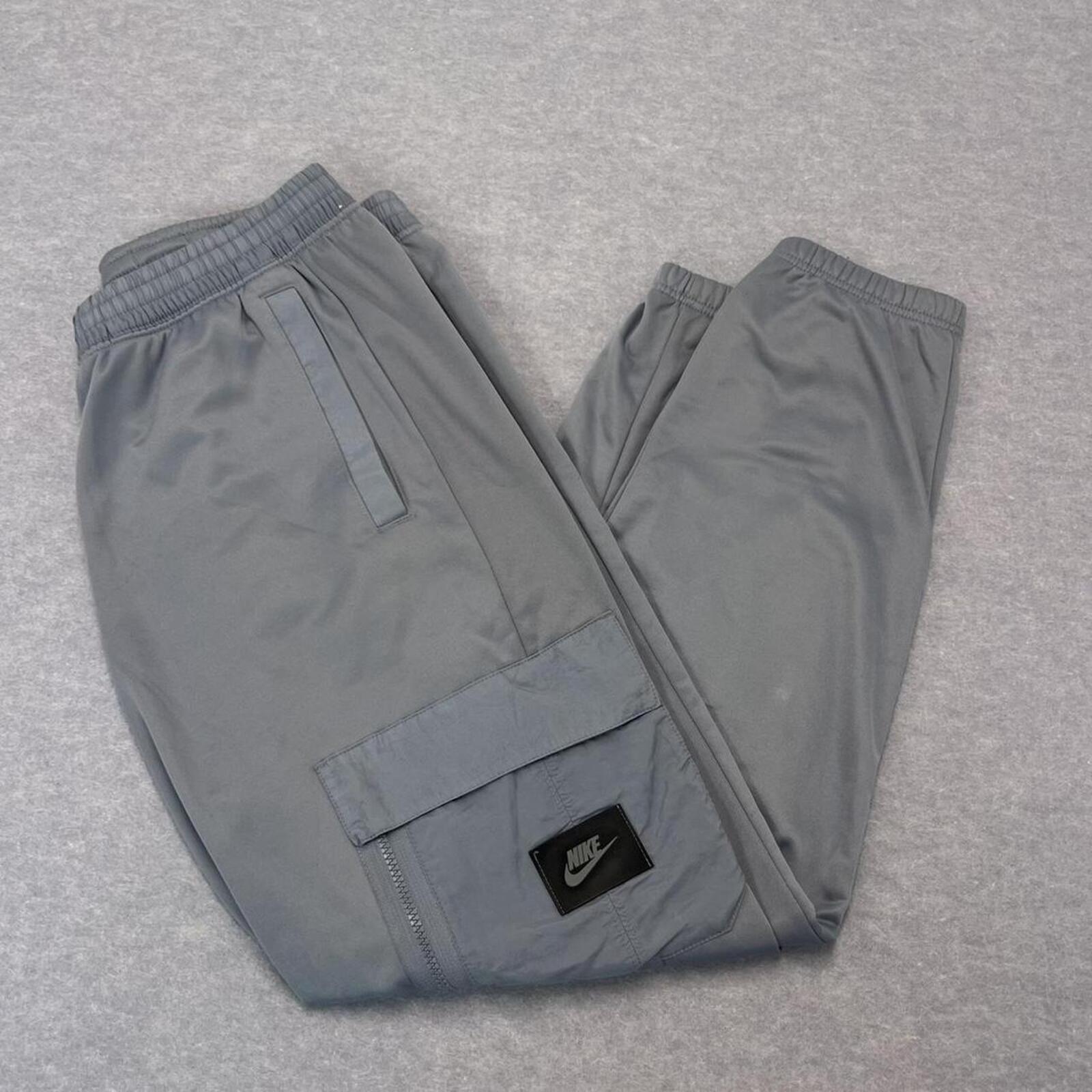 Nike Streetwear Men’s Grey Utility Fleece Cargo Sweatpants Skater Size Large