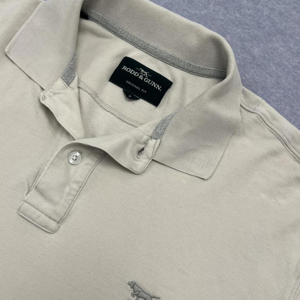 Vintage Rodd & Gunn Men's Original Fit Light Grey  Off White Polo Shirt Small