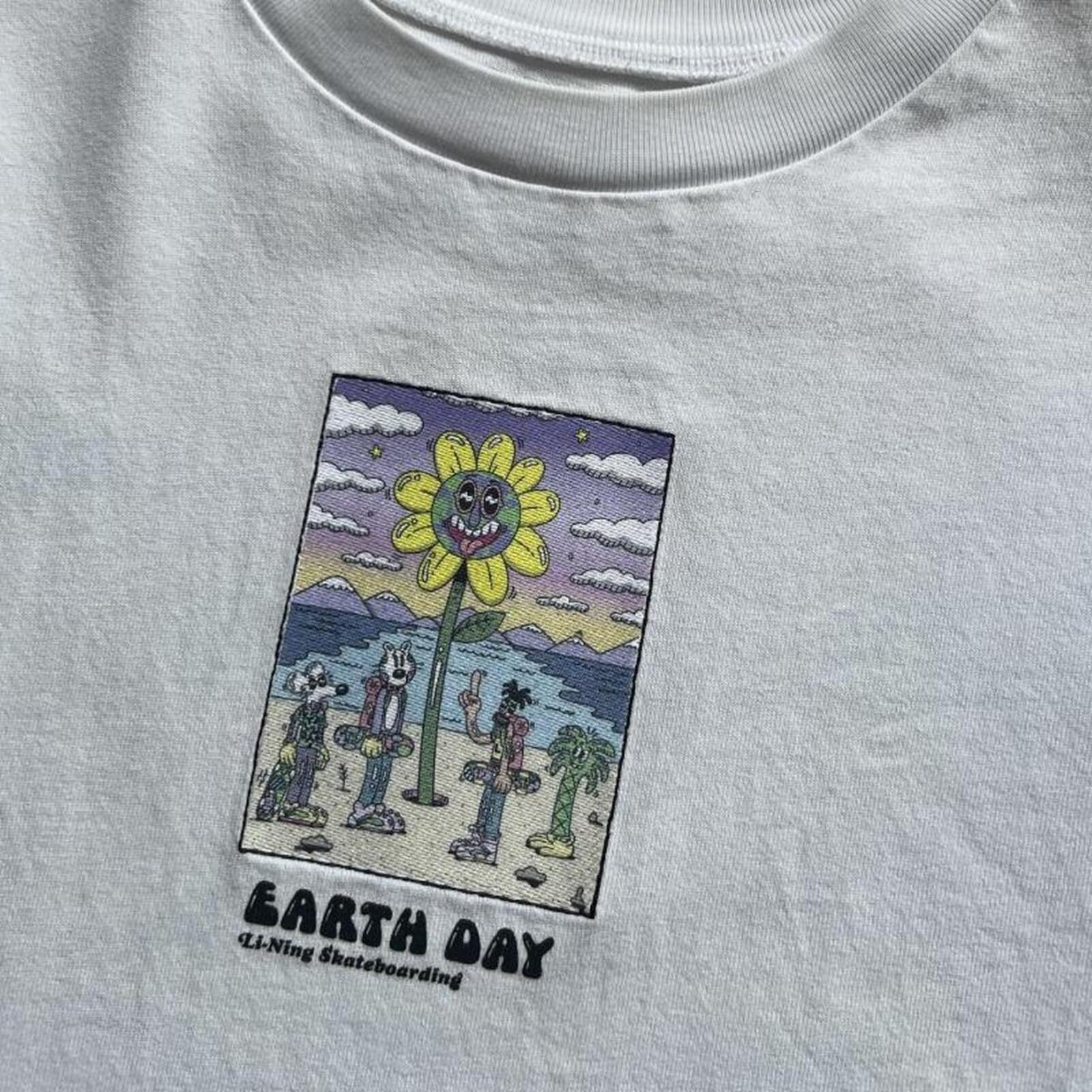Li-Ning Skateboarding X Steven Harrington “Earth Day” Graphic Y2K Skater T-Shirt Men’s Medium