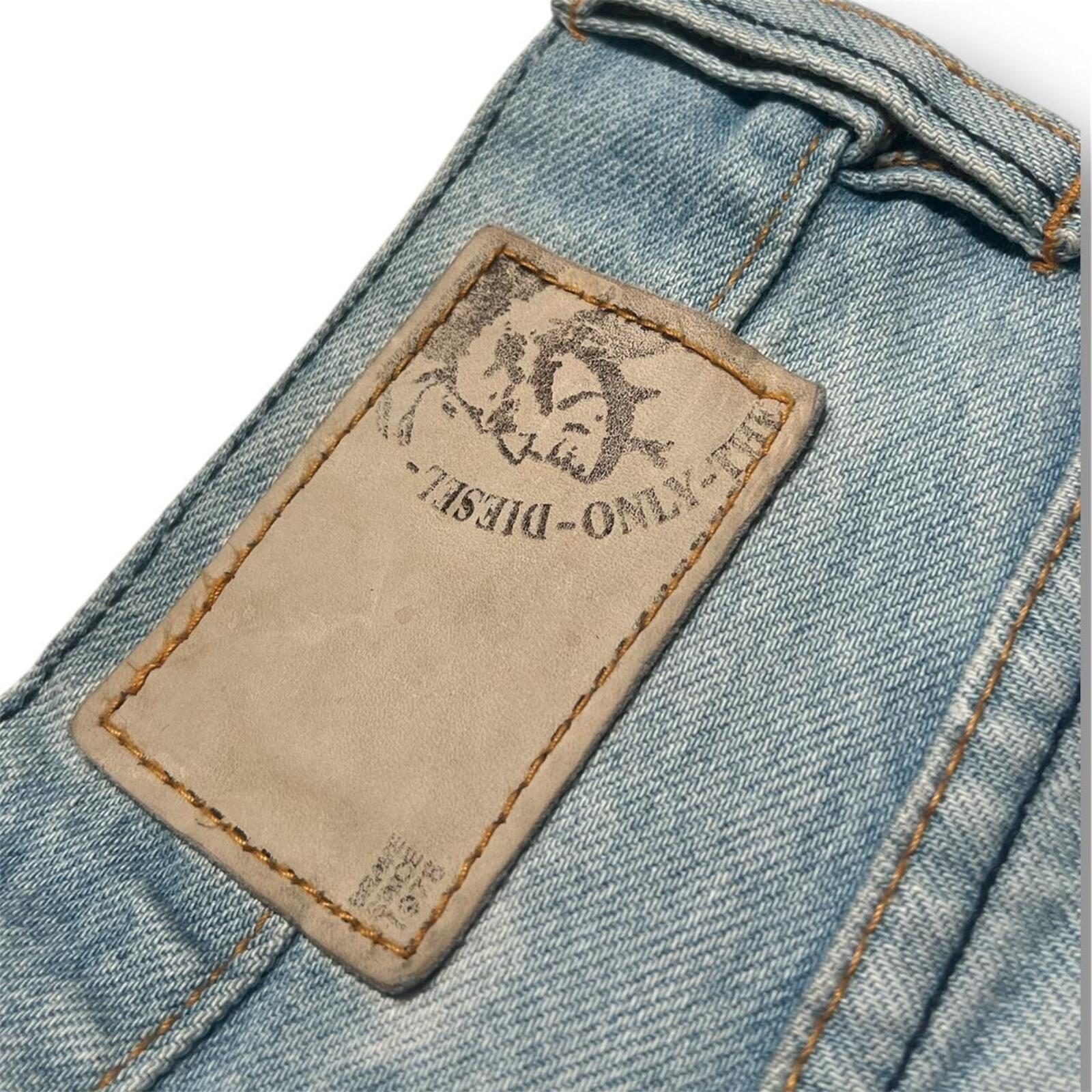 Vintage Diesel Industries Women’s Denim Jorts Jean Shorts Acid & Stone Washed Light Blue Tapered Pants Size 31”