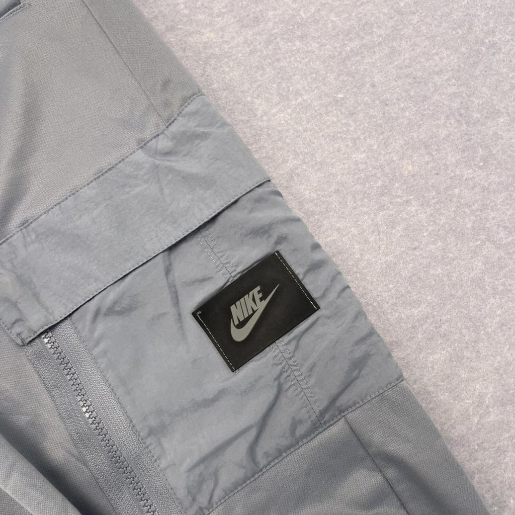 Nike Streetwear Men’s Grey Utility Fleece Cargo Sweatpants Skater Size Large