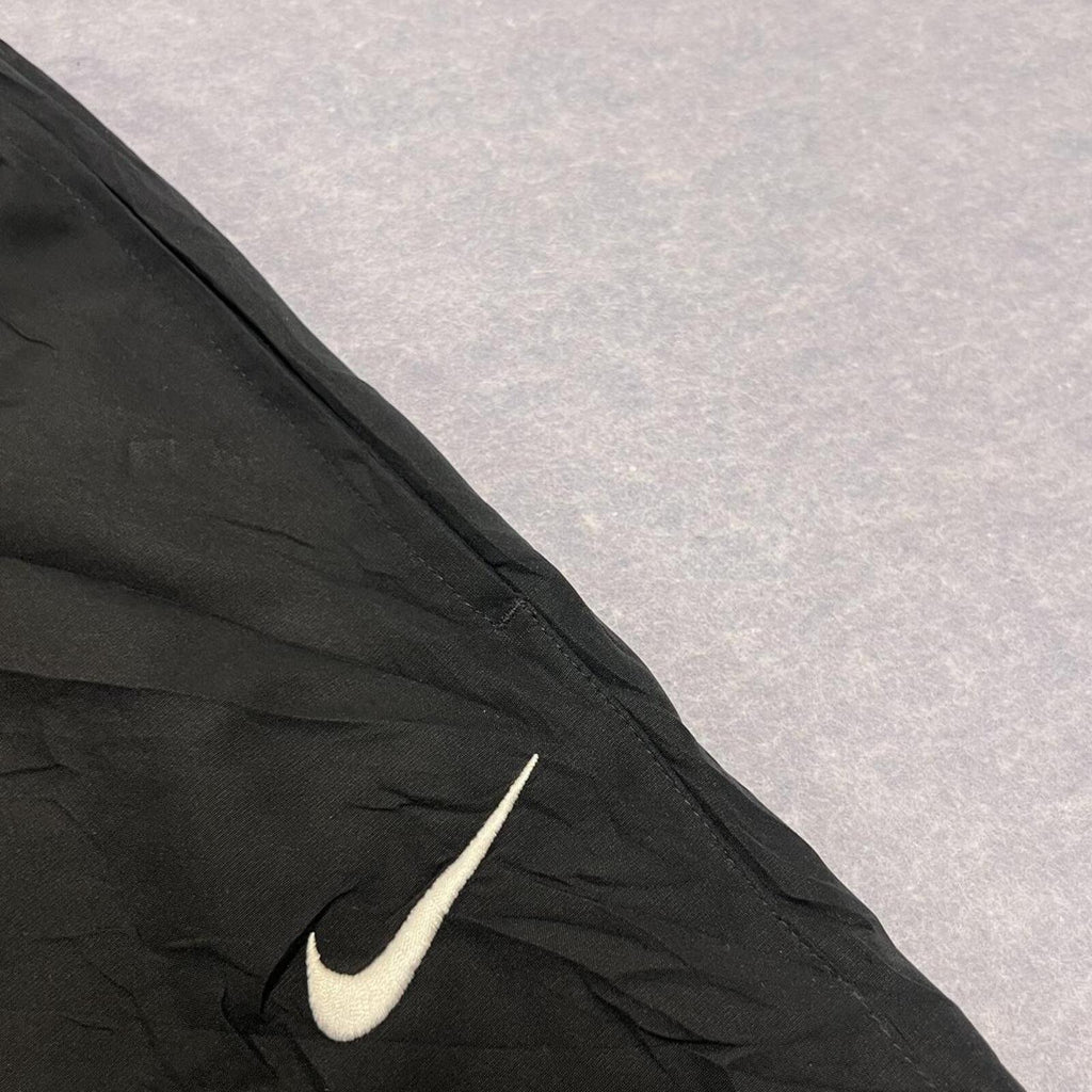 Vintage Nike Men's Black Baggy Streetwear Parachute Track Pants Y2K Small