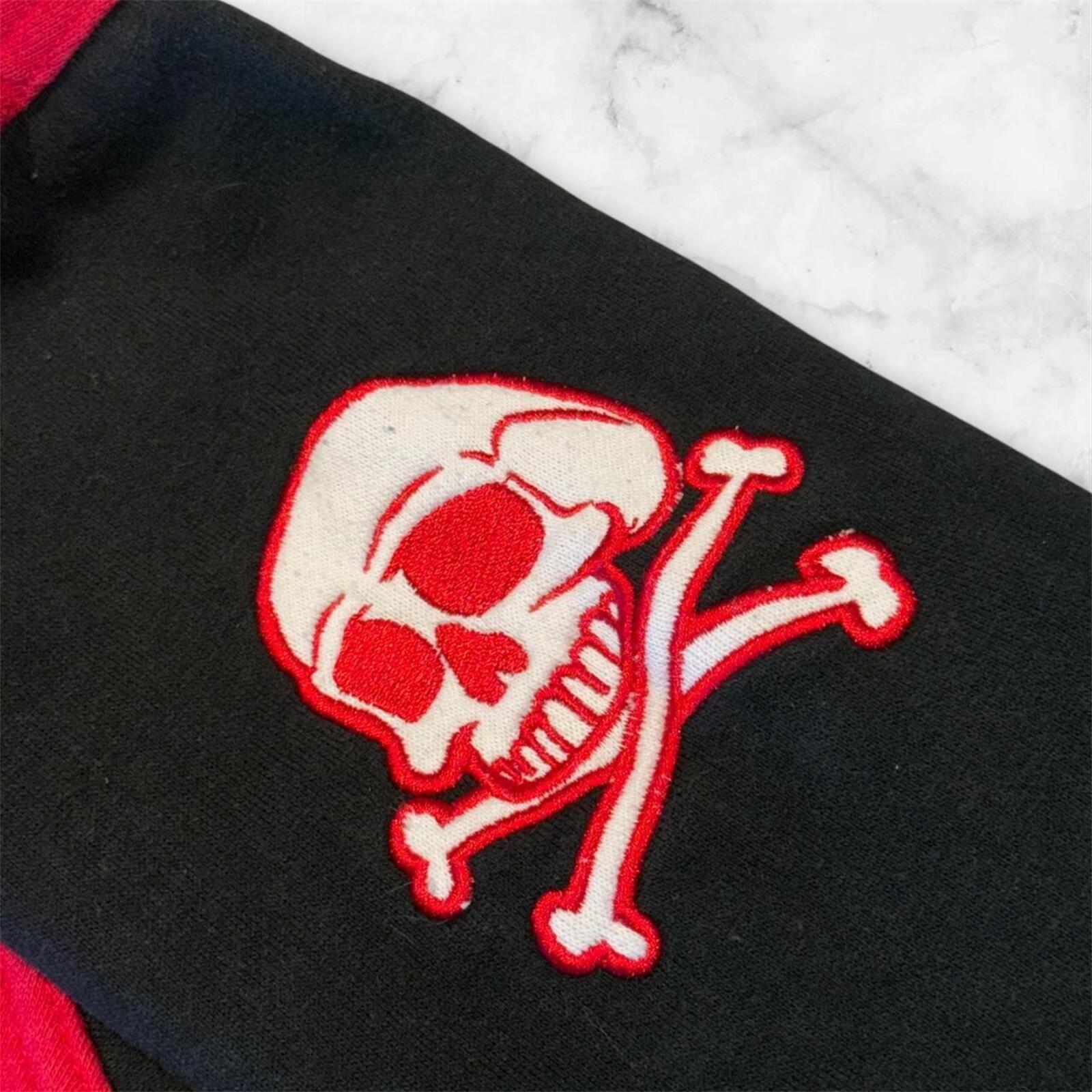 Vintage World Industries Skateboarding Red & Black Spell Out Embroidered Skull Hoodie Youth Boys Size 9