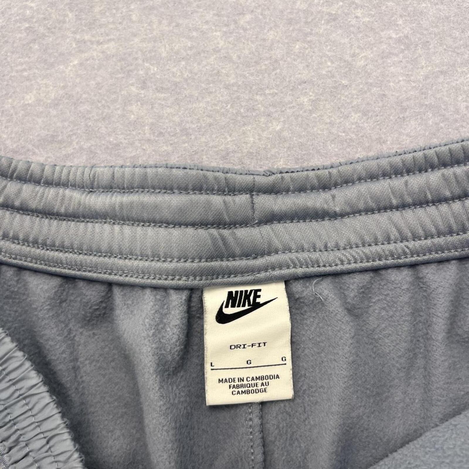 Nike Streetwear Men’s Grey Utility Fleece Cargo Sweatpants Skater Size Large