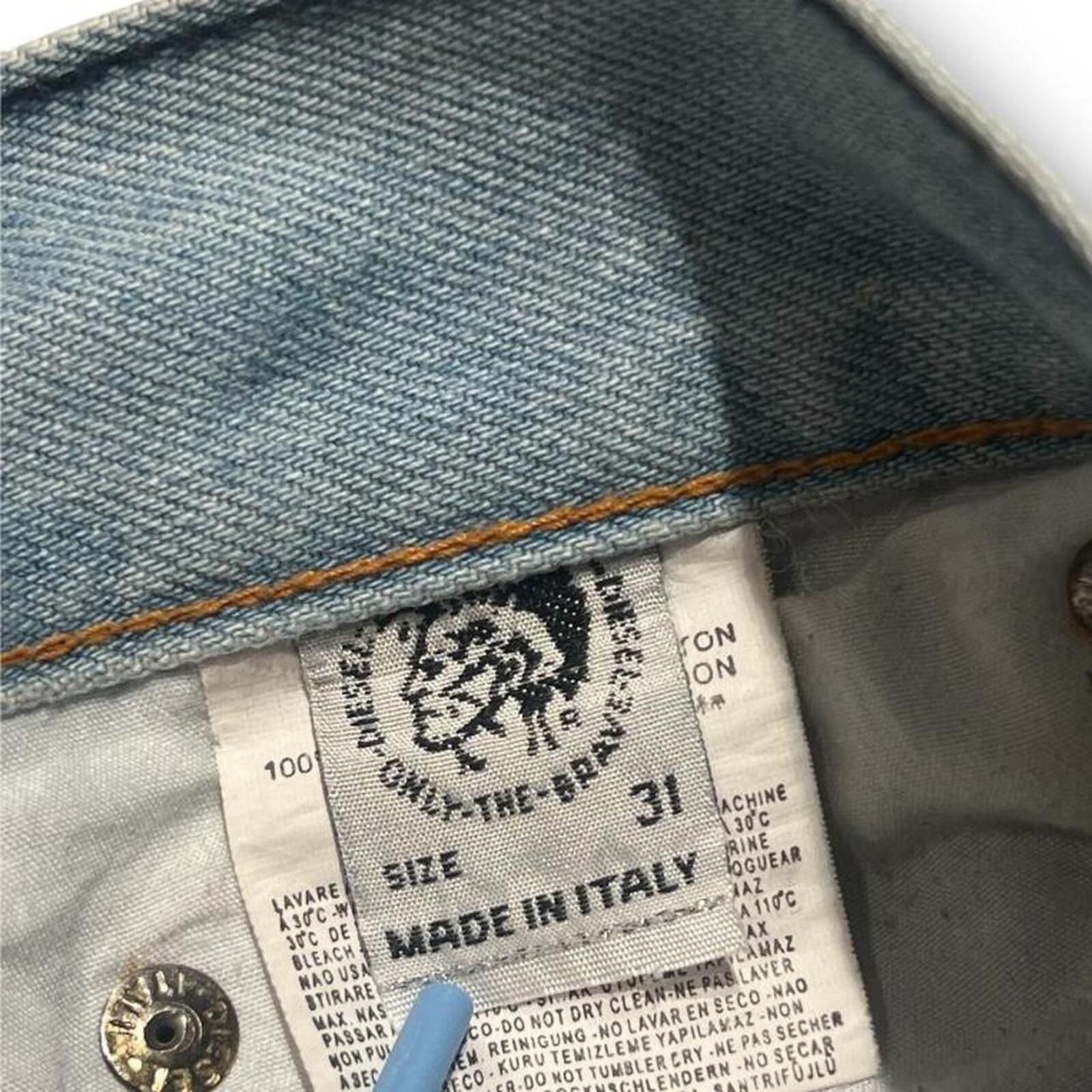Vintage Diesel Industries Women’s Denim Jorts Jean Shorts Acid & Stone Washed Light Blue Tapered Pants Size 31”