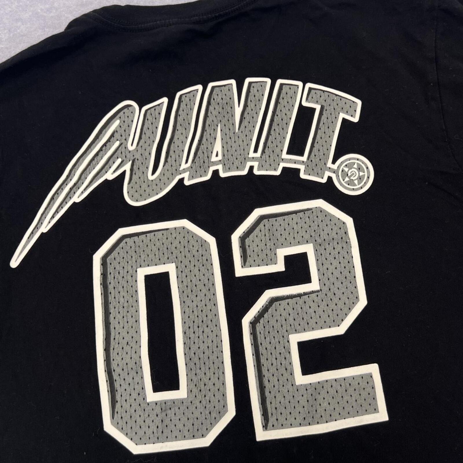 Vintage Unit Streetwear Men's Black Winged Star Graphic Jersey T-Shirt Medium