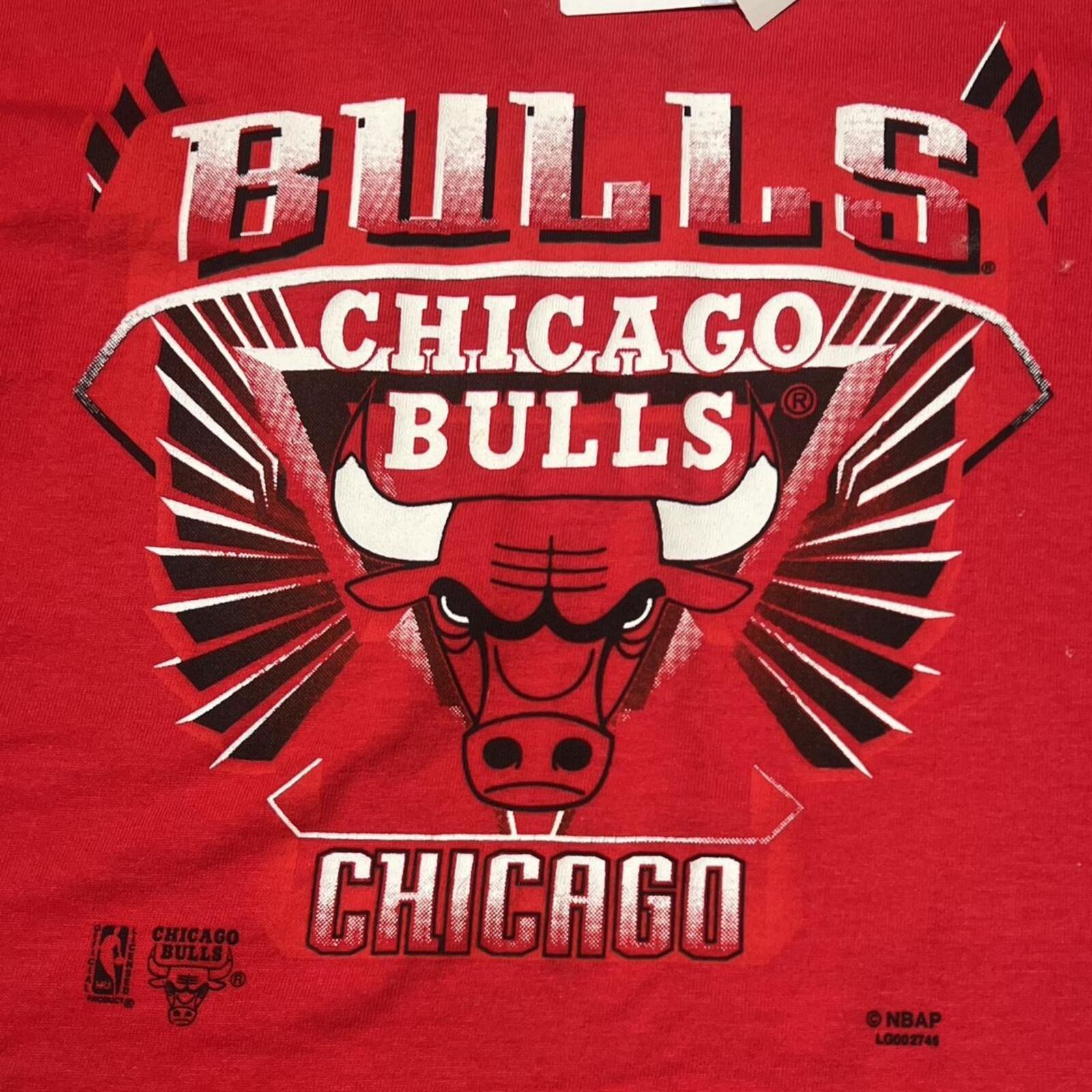 Vintage 90’s Chicago Bulls Logo Athletic Red Graphic Print T-Shirt XL BRAND NEW