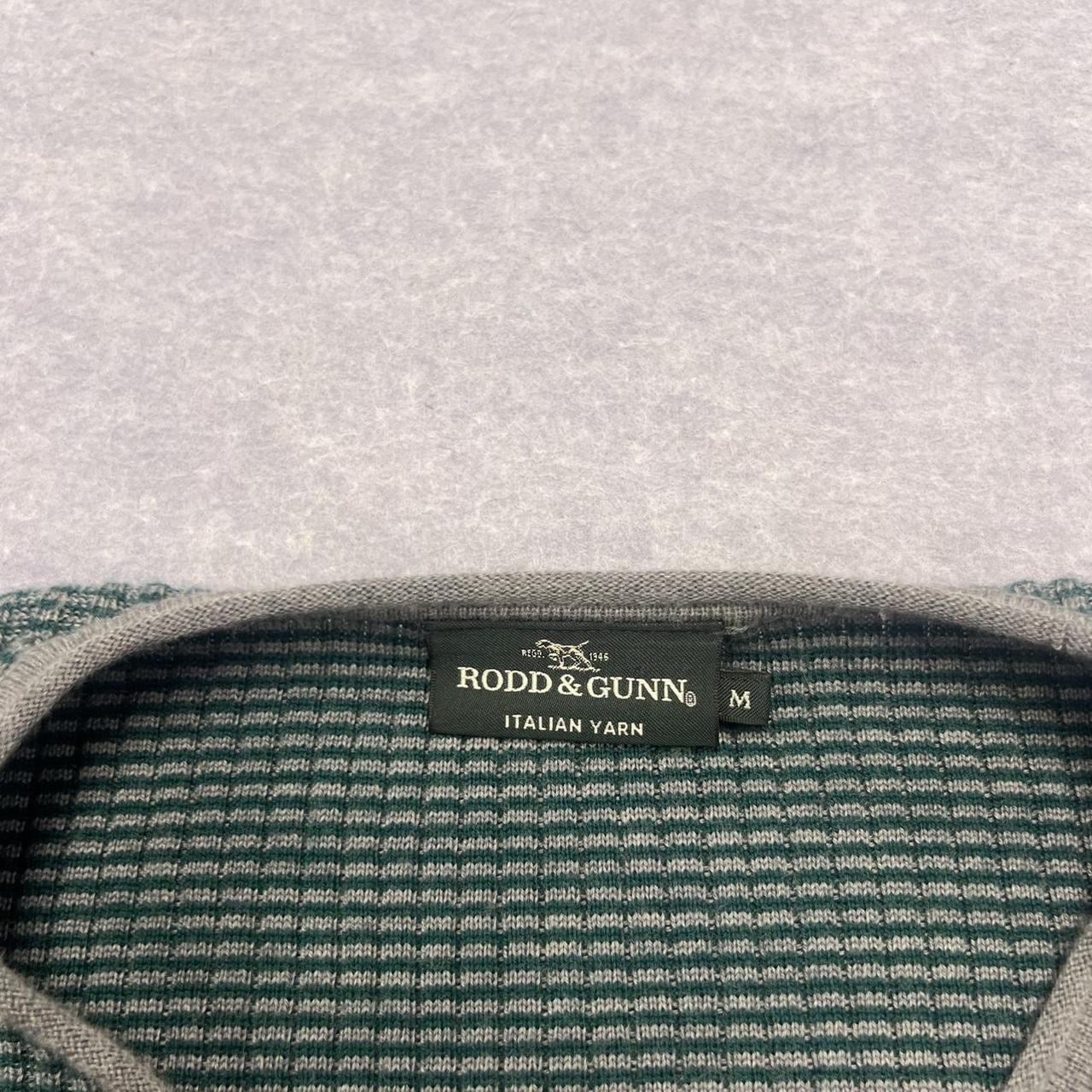 Vintage Rodd & Gunn Green& Grey Check 100% Merino Wool V Neck Sweater Medium