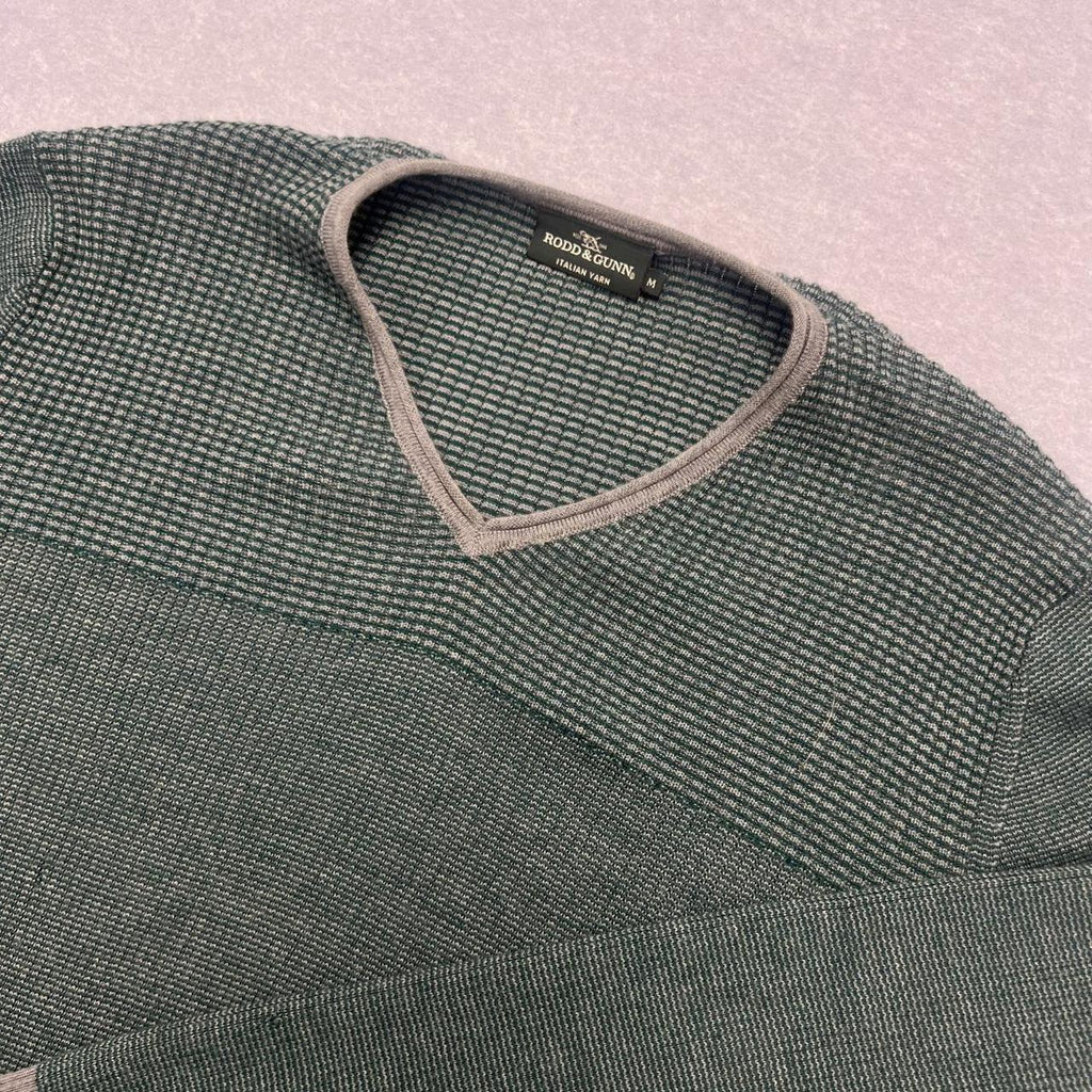 Vintage Rodd & Gunn Green& Grey Check 100% Merino Wool V Neck Sweater Medium