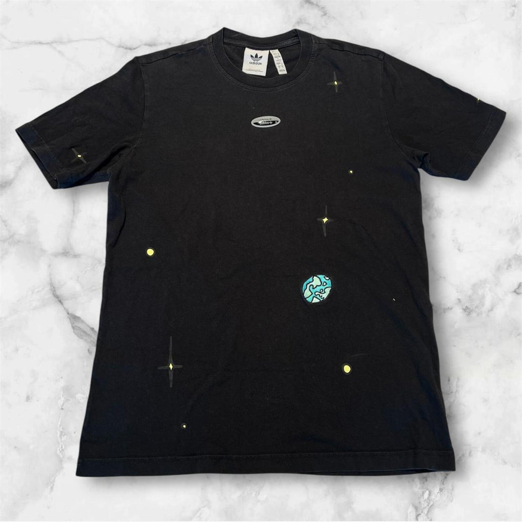 Adidas Men’s R.Y.V Black Outer Space Embroidered Y2K Graphic T-Shirt Small