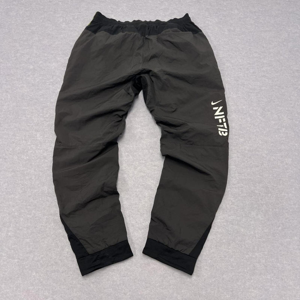 Nike NFTB Football Crossbones Men’s Dark Grey Baggy Track Pants Soccer Large
