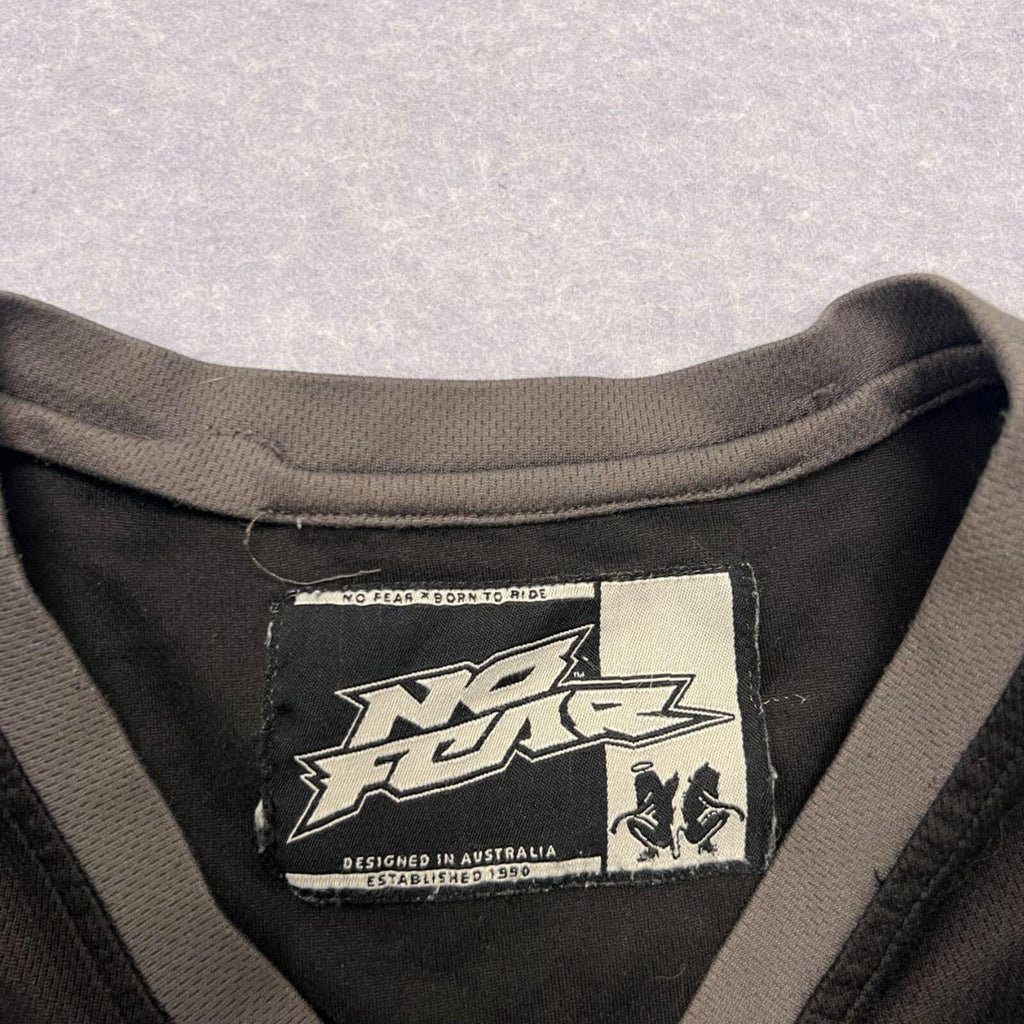 Vintage No Fear Men's Black & White Skull Wing Graphic Y2K Skater Singlet XL (Fits Like a Large)