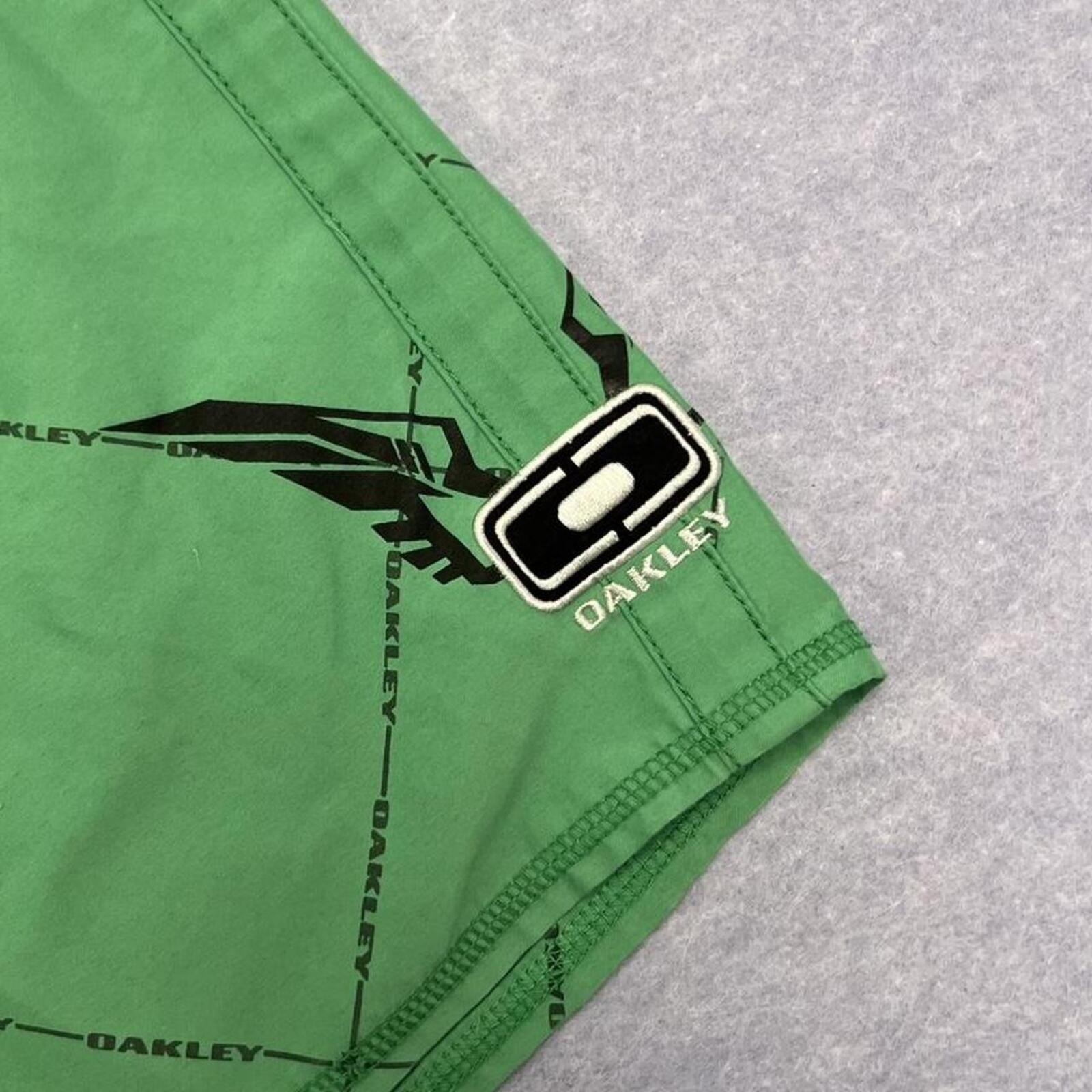 Vintage 2005 Oakley Men's Green Diamond Logo Print Y2K Surf Board Shorts Size 30
