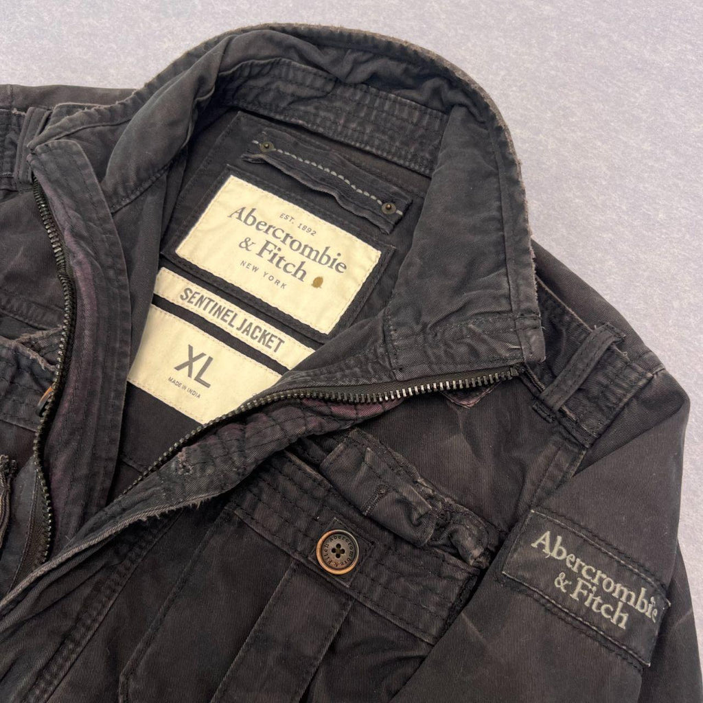 Vintage Abercrombie & Fitch Mens Charcoal Grey / Black Sun Faded Heavyweight Sentinel Military Jacket XL