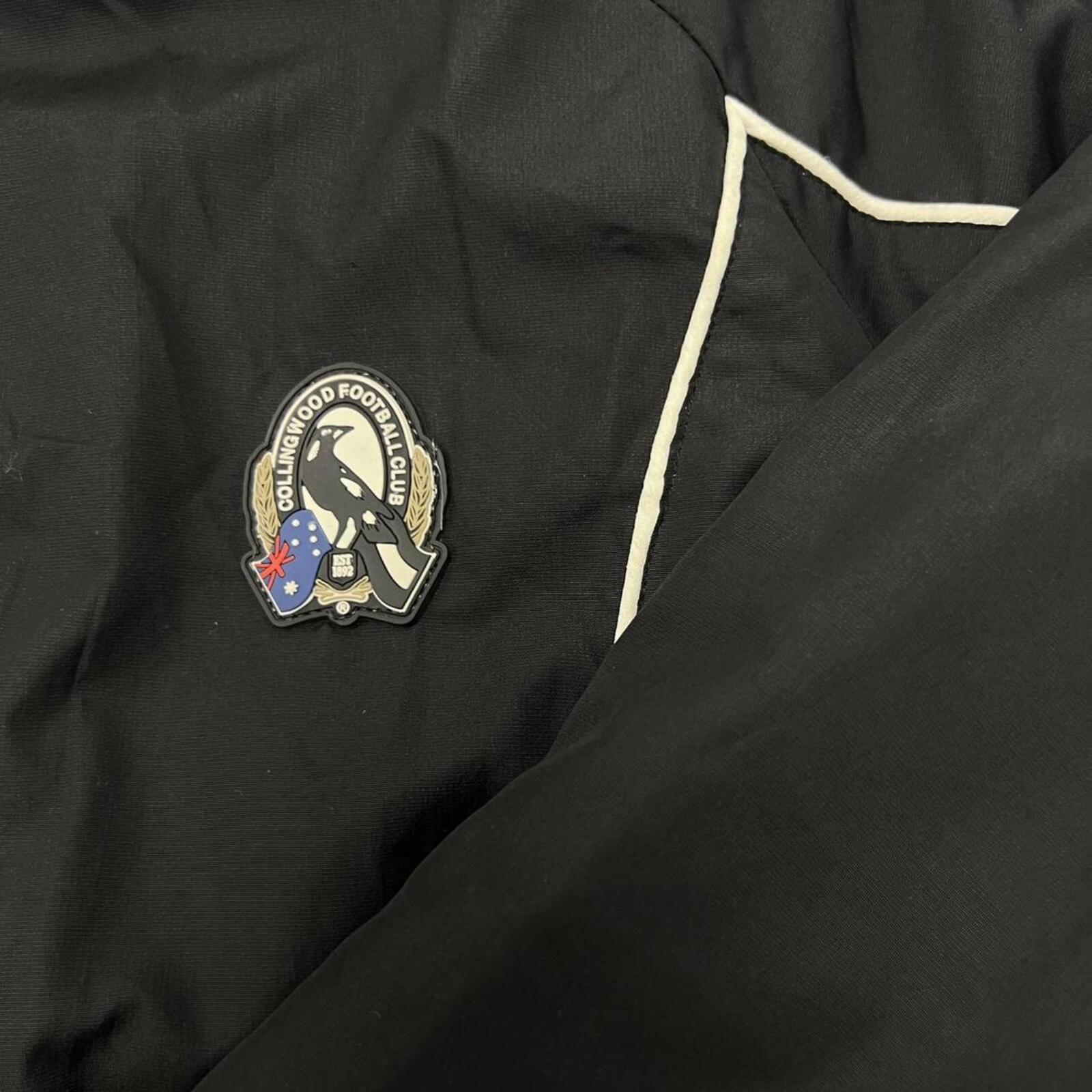 Vintage 90’s Collingwood Magpies AFL Black Hooded Puffer Jacket Oversized Small