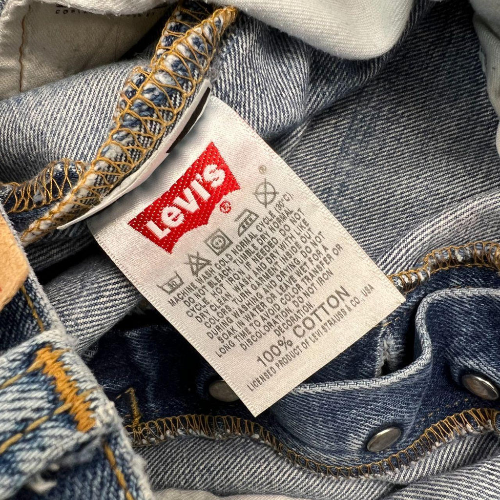 Vintage Levi’s 501 Y2K Light Wash Denim Jeans Button Fly W29 L32 Made In 2000