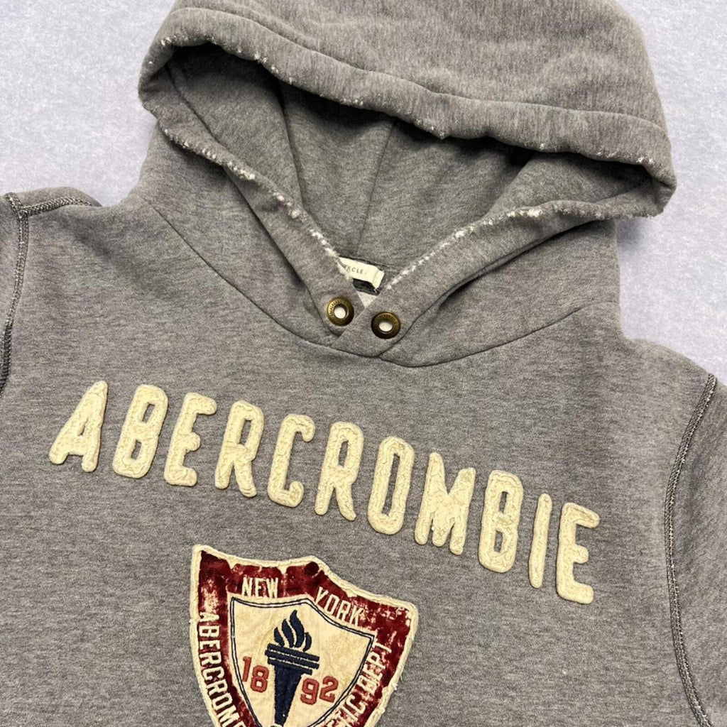 Vintage Abercrombie & Fitch New York Men’s Grey Spell Out Crest Distressed Preppy Hoodie XL